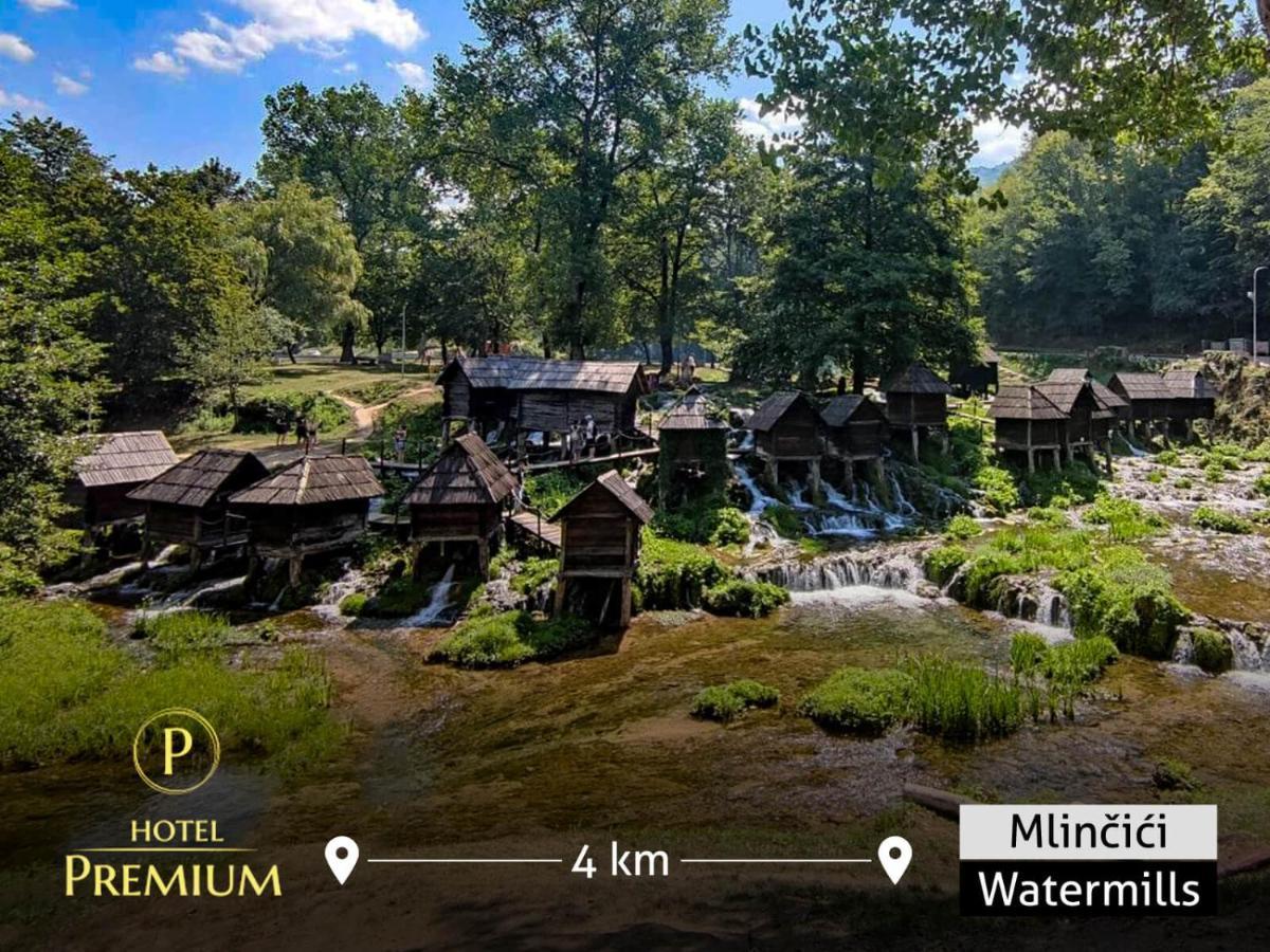 Hotel Premium 亚伊采 外观 照片